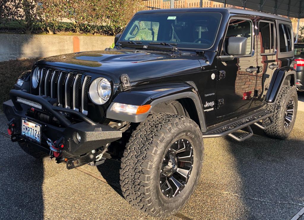 Jeep Wrangler JL What make a Rubicon a Rubicon? front%20corner_zpsl89bdu0h