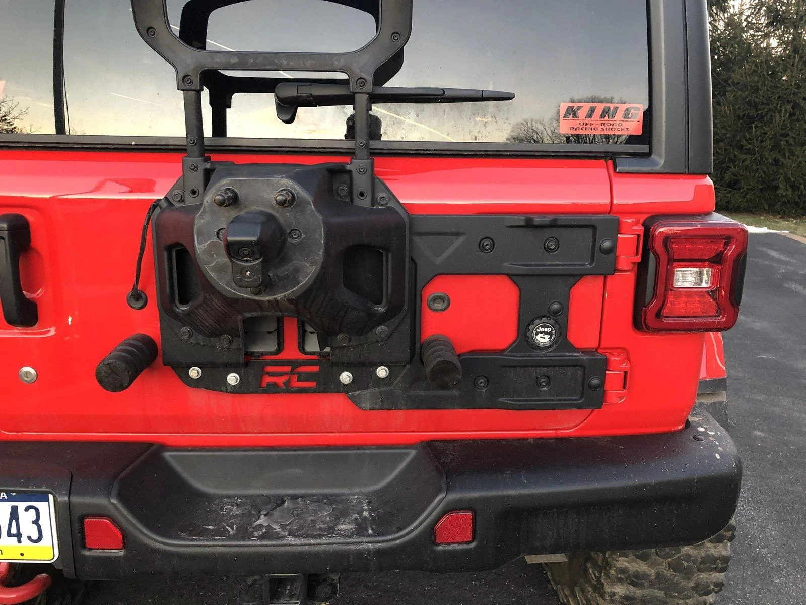 Jeep Wrangler JL Mopar tailgate reinforcement 53E752D4-0072-45AF-A00E-87366BF2FF60