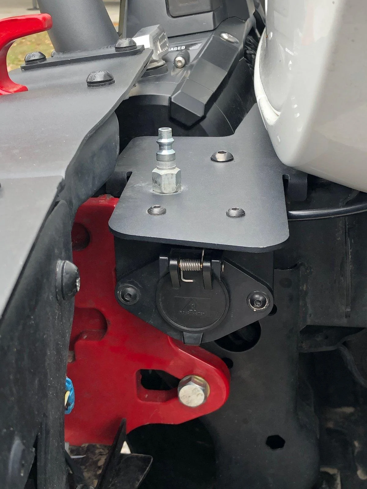 Jeep Wrangler JL Flat Towing with Installed Winch IMG_2633