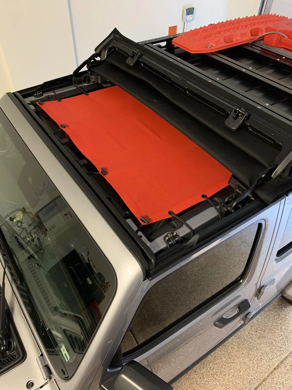 Jeep Wrangler JL Alien Sunshade Customer Showcase and Gallery 10257383-8443-40EA-836A-8AB8F39568A4