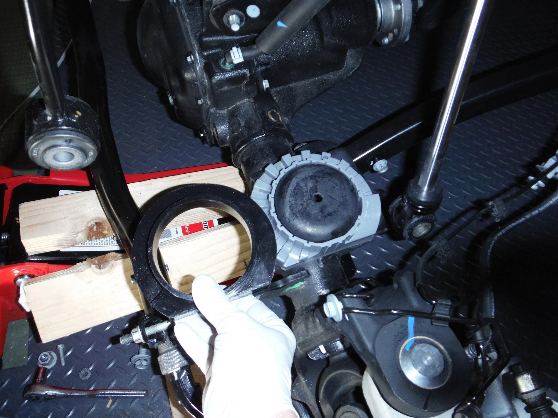 Jeep Wrangler JL USA Alloy Isolators DSCF6090