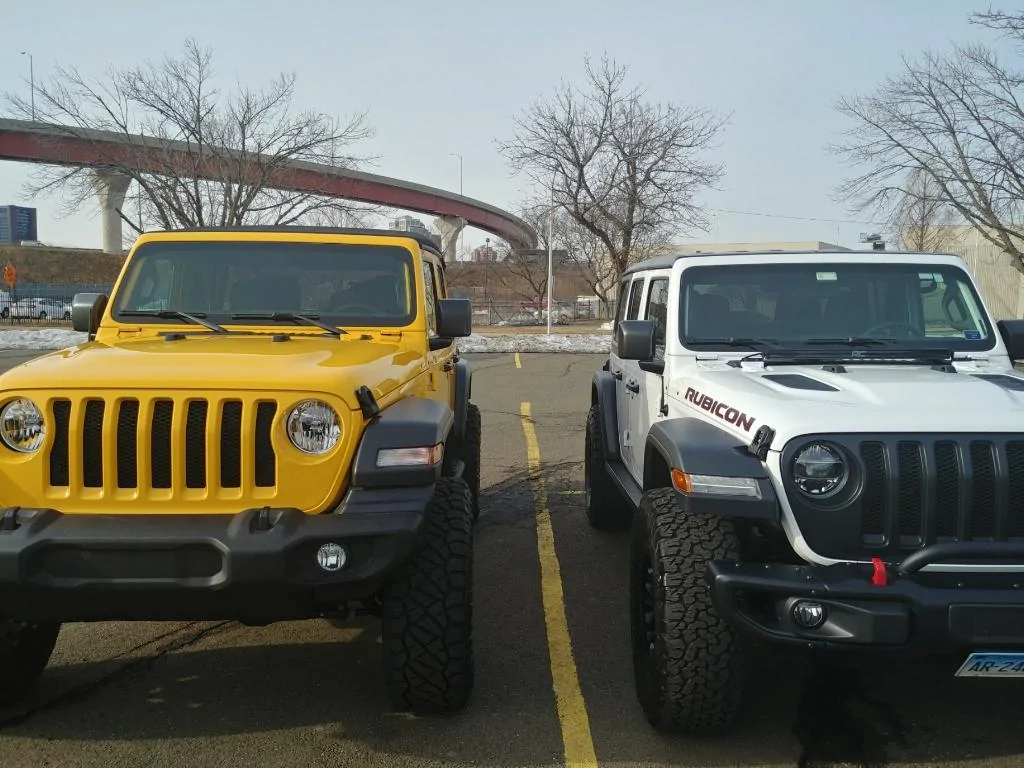 Jeep Wrangler JL White JLUR Build 20190222_150310_HDR1