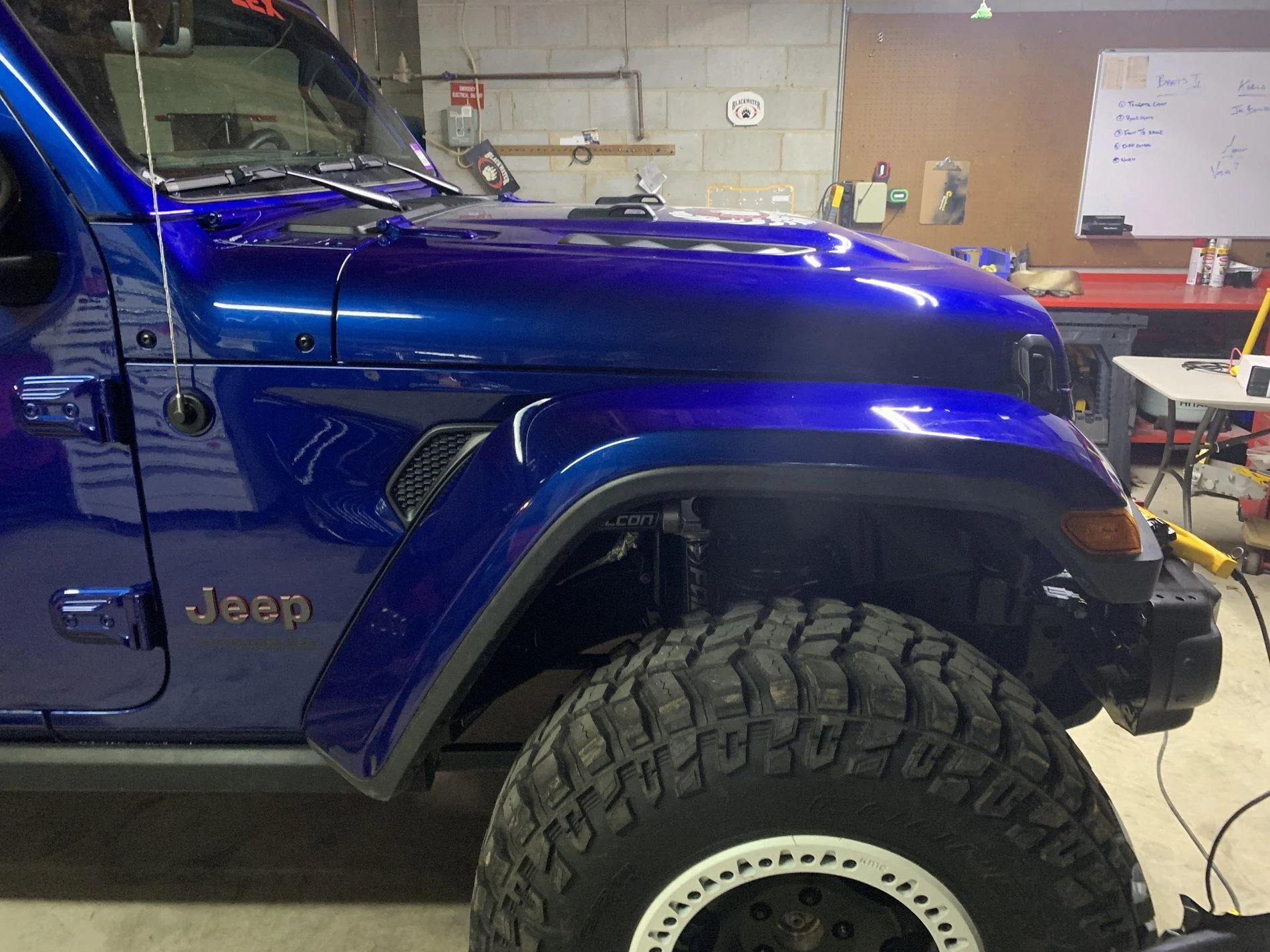 Jeep Wrangler JL Hood Lettering Decals E20DA441-45AB-4127-8ACE-01D4C8861E09