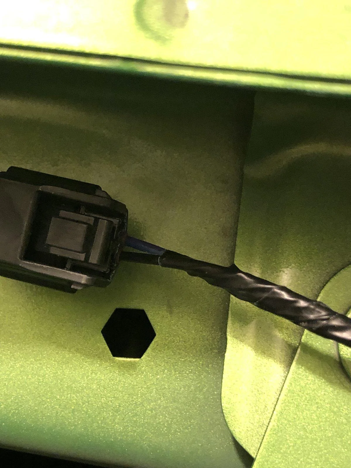 Jeep Wrangler JL What is this connector? 4ACFD7A0-C5D6-47C8-AE6B-2990359C9C7A
