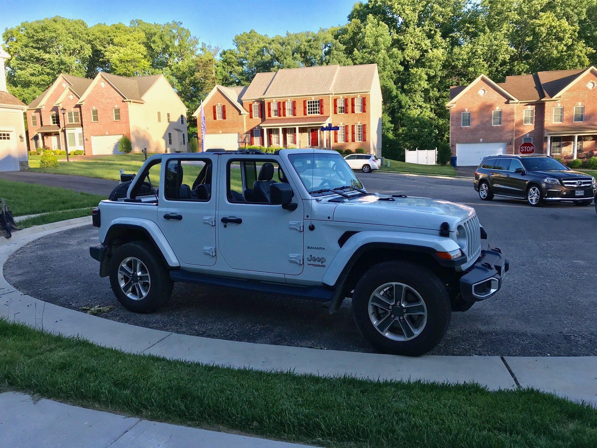 Jeep Wrangler JL Jeep Dog pics IMG_5010