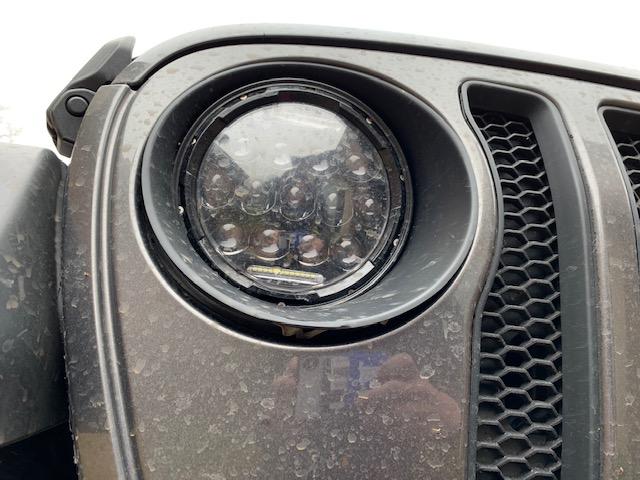 Jeep Wrangler JL Headlight Housing Problem for 2018 JLU IMG_0656