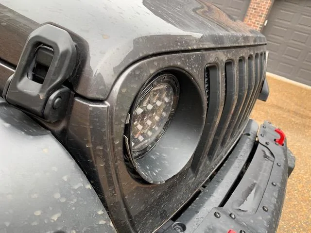 Jeep Wrangler JL Headlight Housing Problem for 2018 JLU IMG_0657