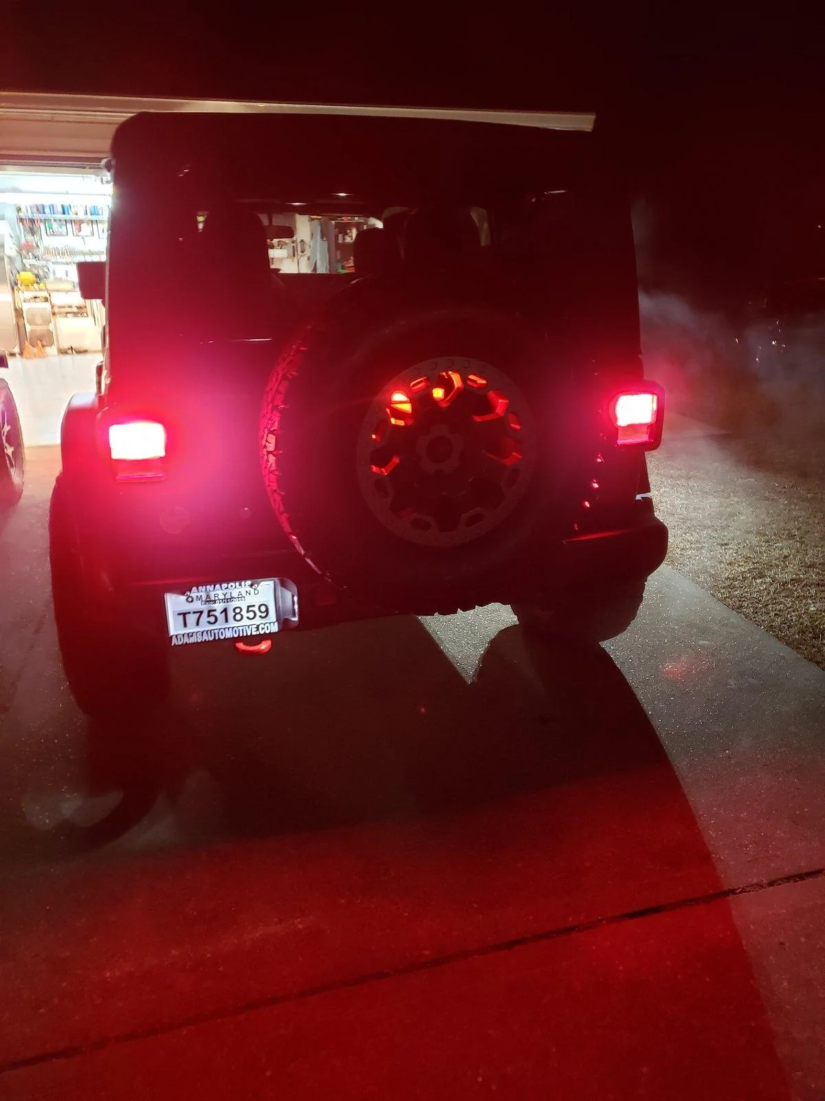 Jeep Wrangler JL Free third brake light relocation 20190228_225006
