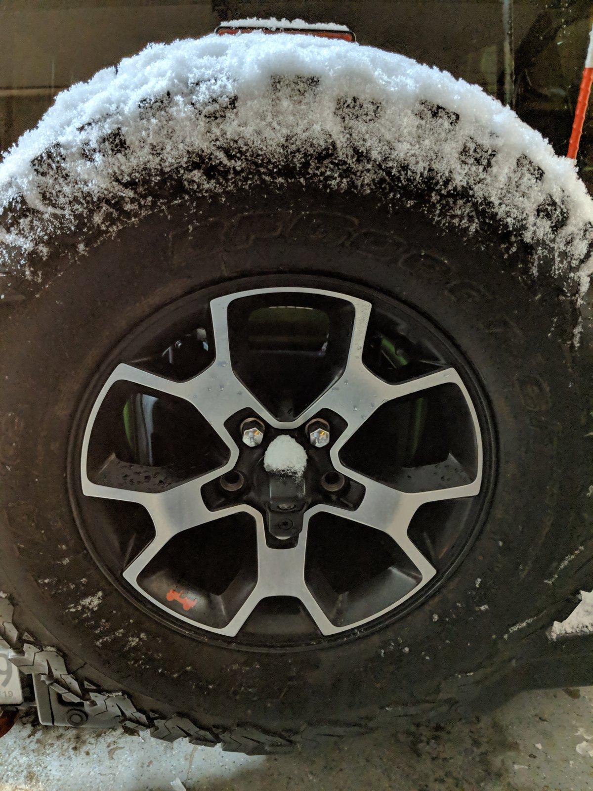 Jeep Wrangler JL Jeeps in Snow... post pics. IMG_20190301_194414