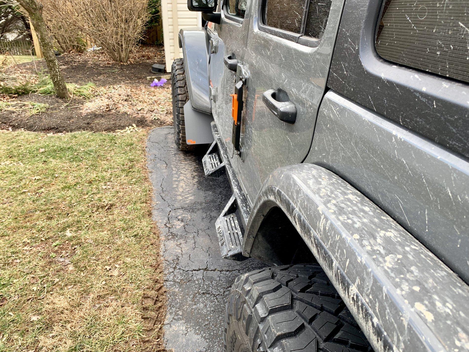 Jeep Wrangler JL Mudflaps and Rubicon Flares? 11EB4FB3-A590-41EA-9044-3F85B531EF1F