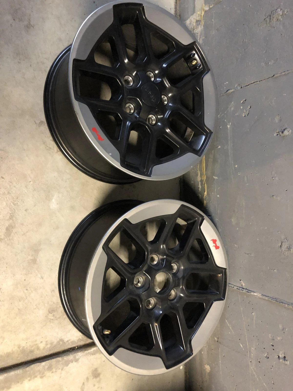 Jeep Wrangler JL 5 2018 Rubicon Wheels $550 C3303917-04D6-4F7E-9077-3CE687520A6E