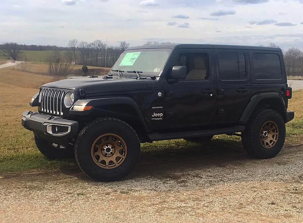 Jeep Wrangler JL I need suggestions 4A614C94-F5FB-475B-BD23-23C50456911F
