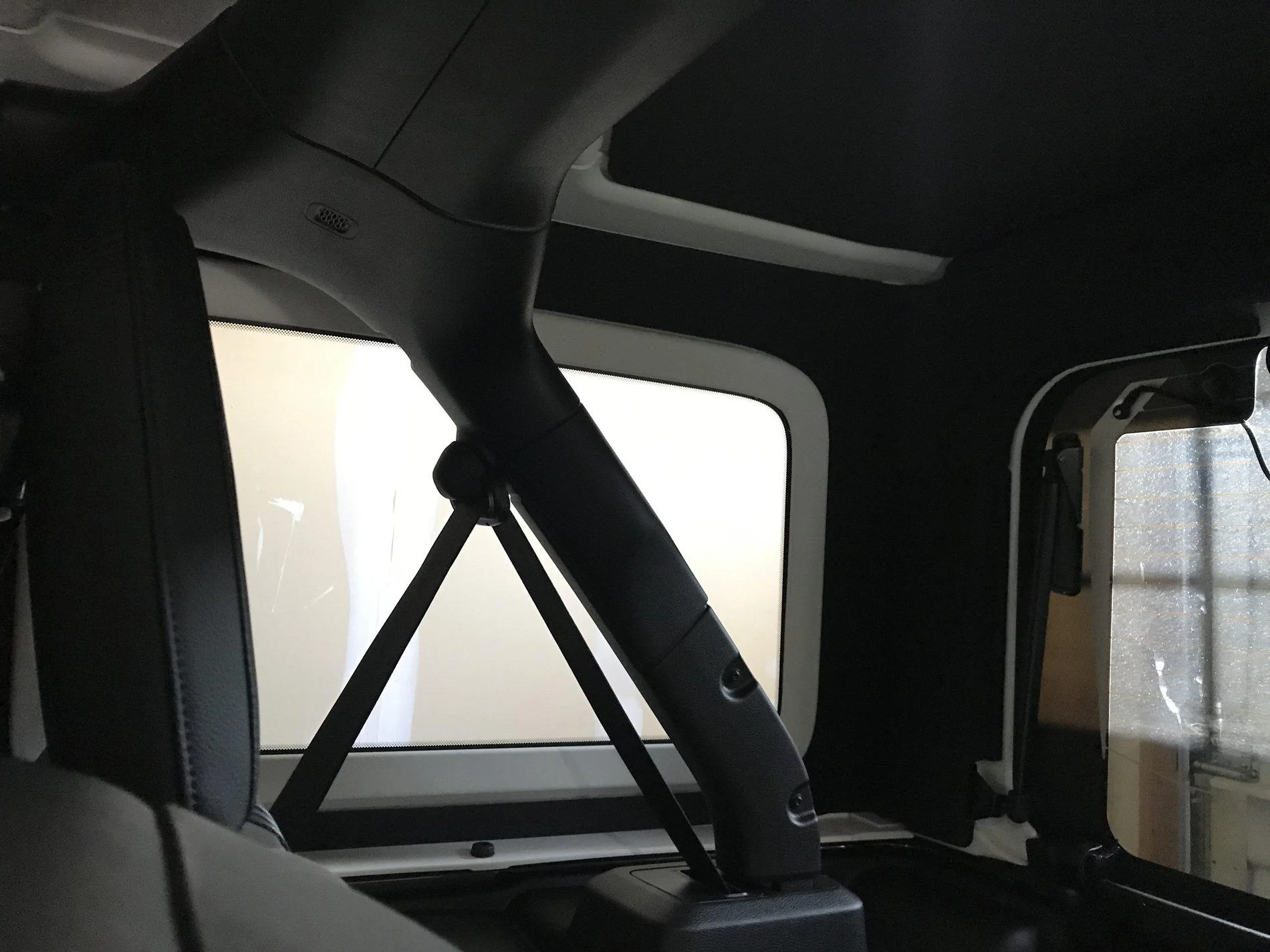 Jeep Wrangler JL Hardtop headliner 50DBBAA6-DE40-457E-9AED-7FA343783F24