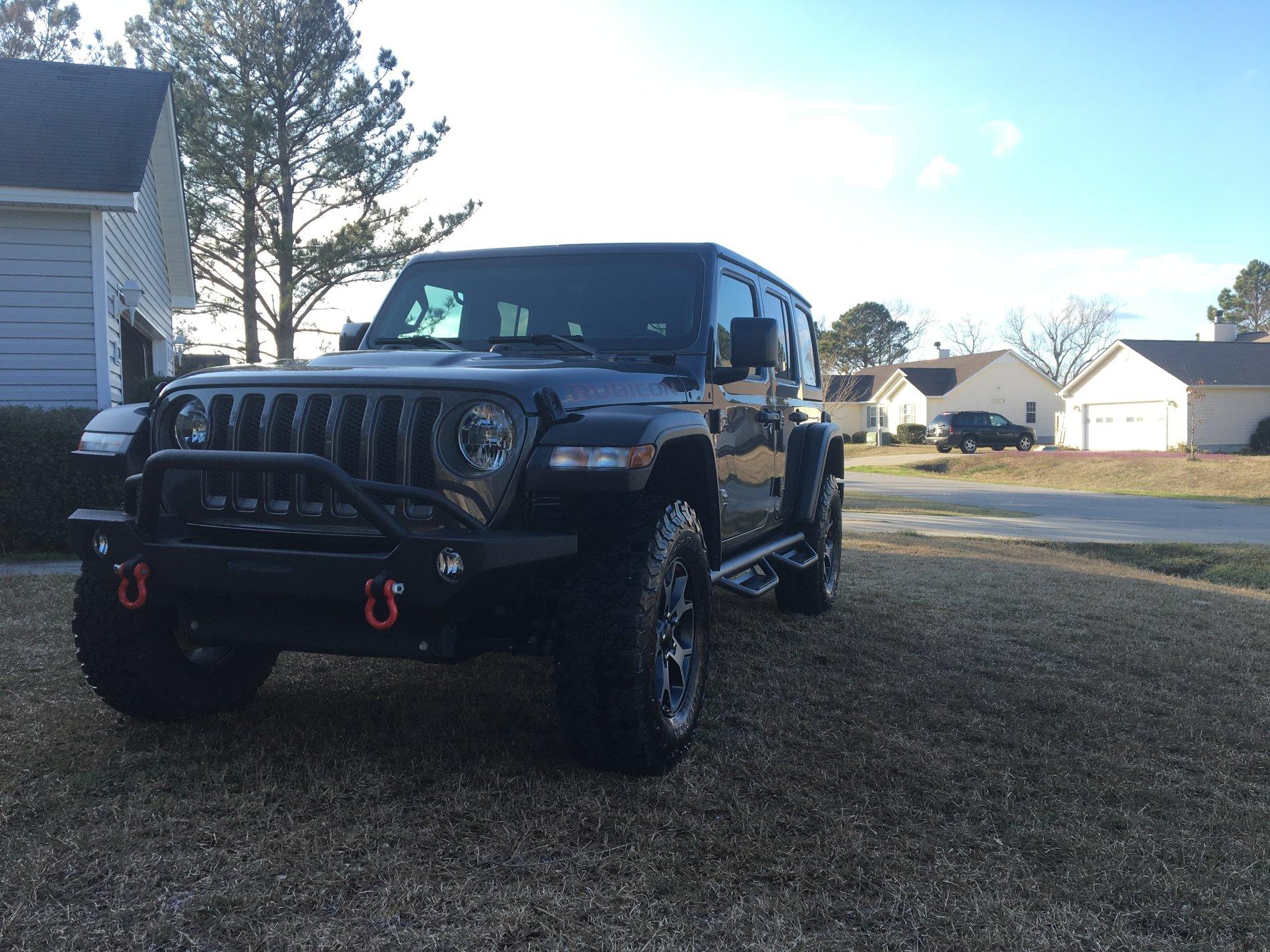 Jeep Wrangler JL N-Fab Podium Side Steps 01C55931-F583-4738-B5C2-3DCDBEA2474E
