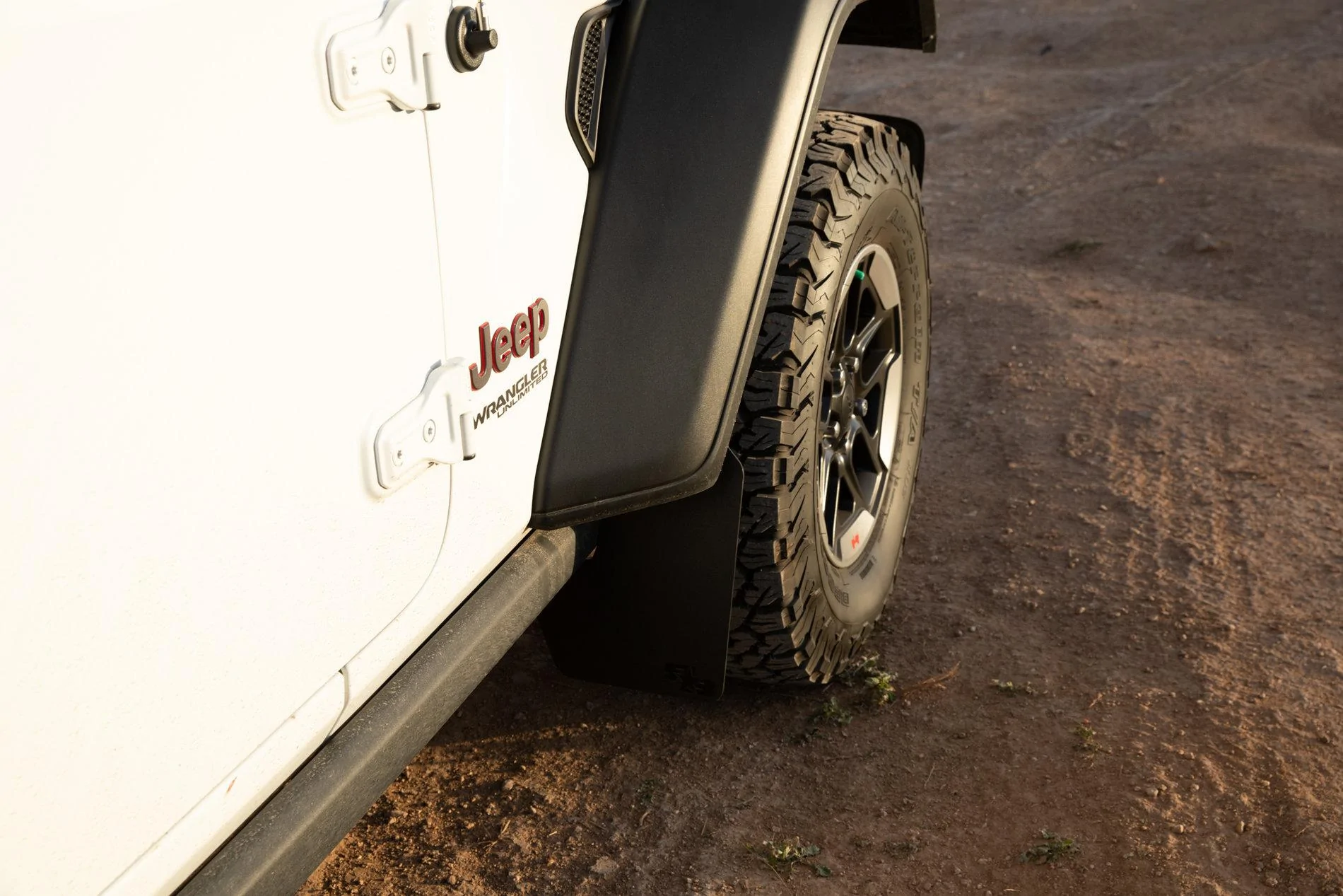 Jeep Wrangler JL Mudflaps and Rubicon Flares? 5V1A1094