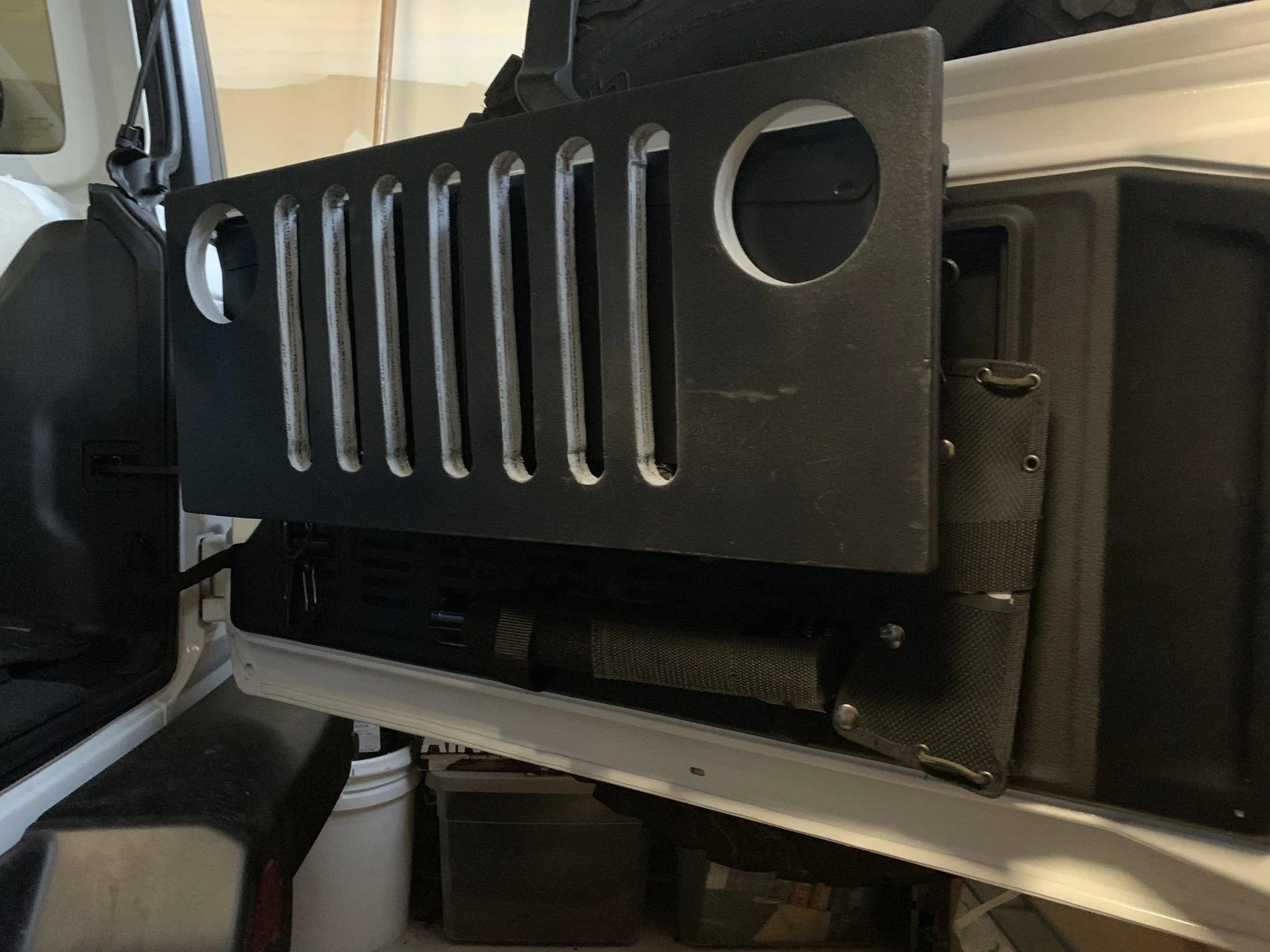 Jeep Wrangler JL DIY Ammo Can Taillgate Storage. FEBBABFF-E2EE-4444-A99C-BF1672C943AB