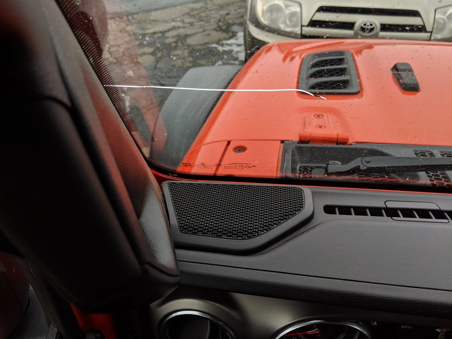 Jeep Wrangler JL Cracked Windshield Club IMG_20190309_142857
