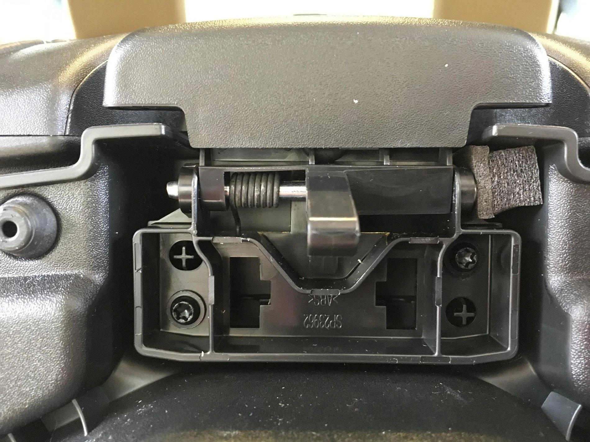 Jeep Wrangler JL Center Console Handle Broke IMG_6609