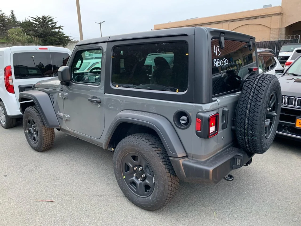 Jeep Wrangler JL Sport 2 Door Base Stingray Gray download_20190301_100409