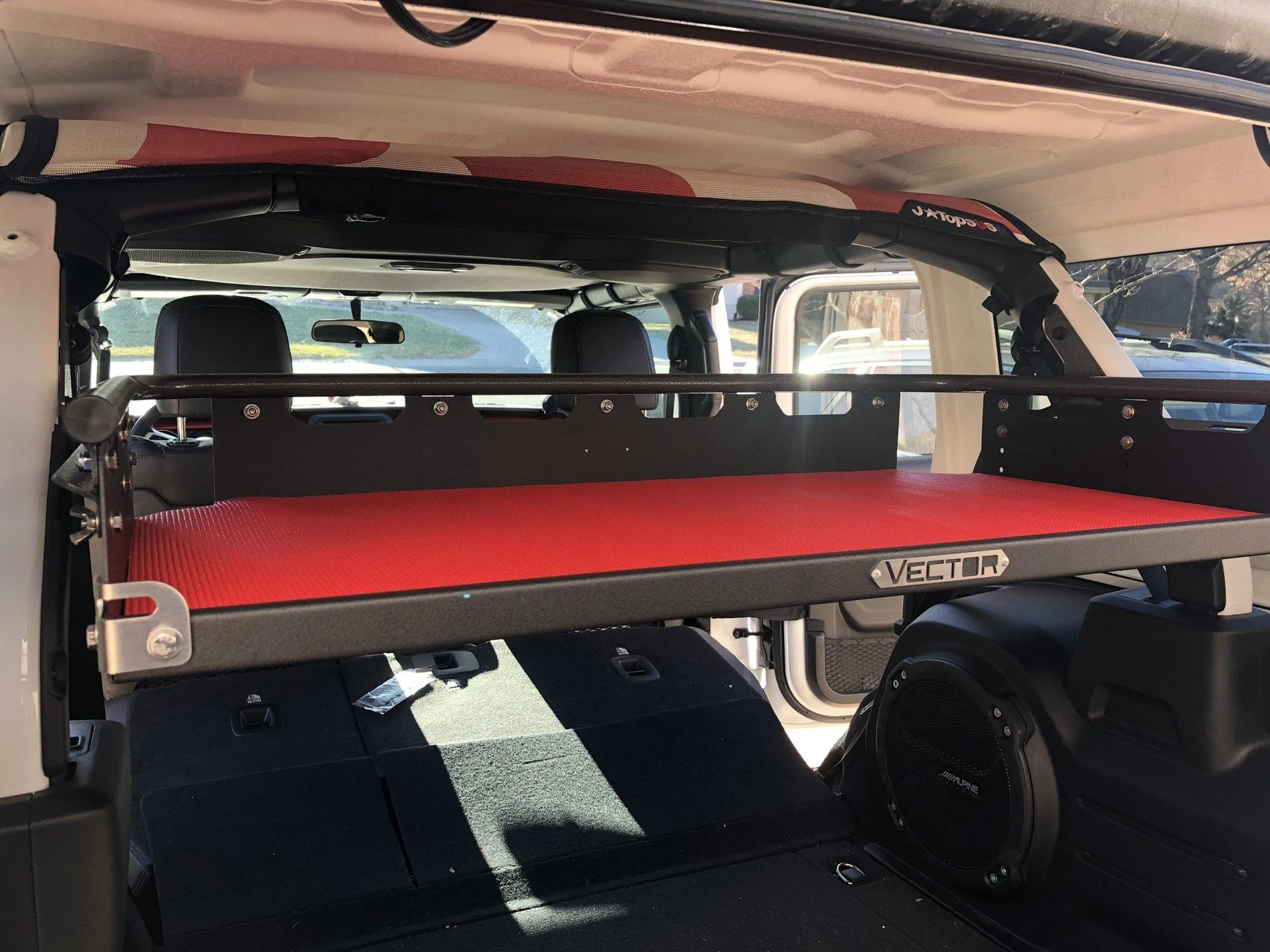 Jeep Wrangler JL Advice needed about cargo area shelf 670B59C9-7A05-454F-A38A-153A16E44B4B