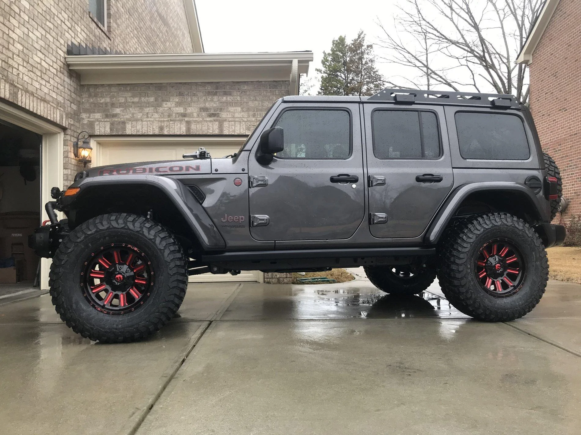 Jeep Wrangler JL Gladiator at Columbus Auto Show 591A53A0-FA0C-43B3-8BF2-9C028F992604