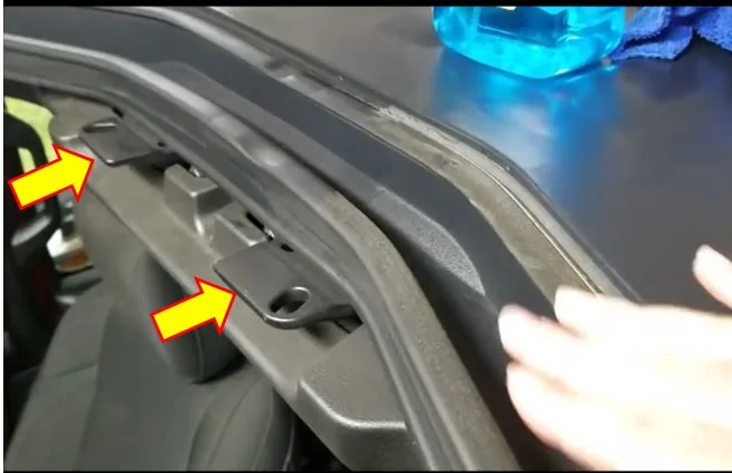 Jeep Wrangler JL JL Bikini Top Availability? Tabs