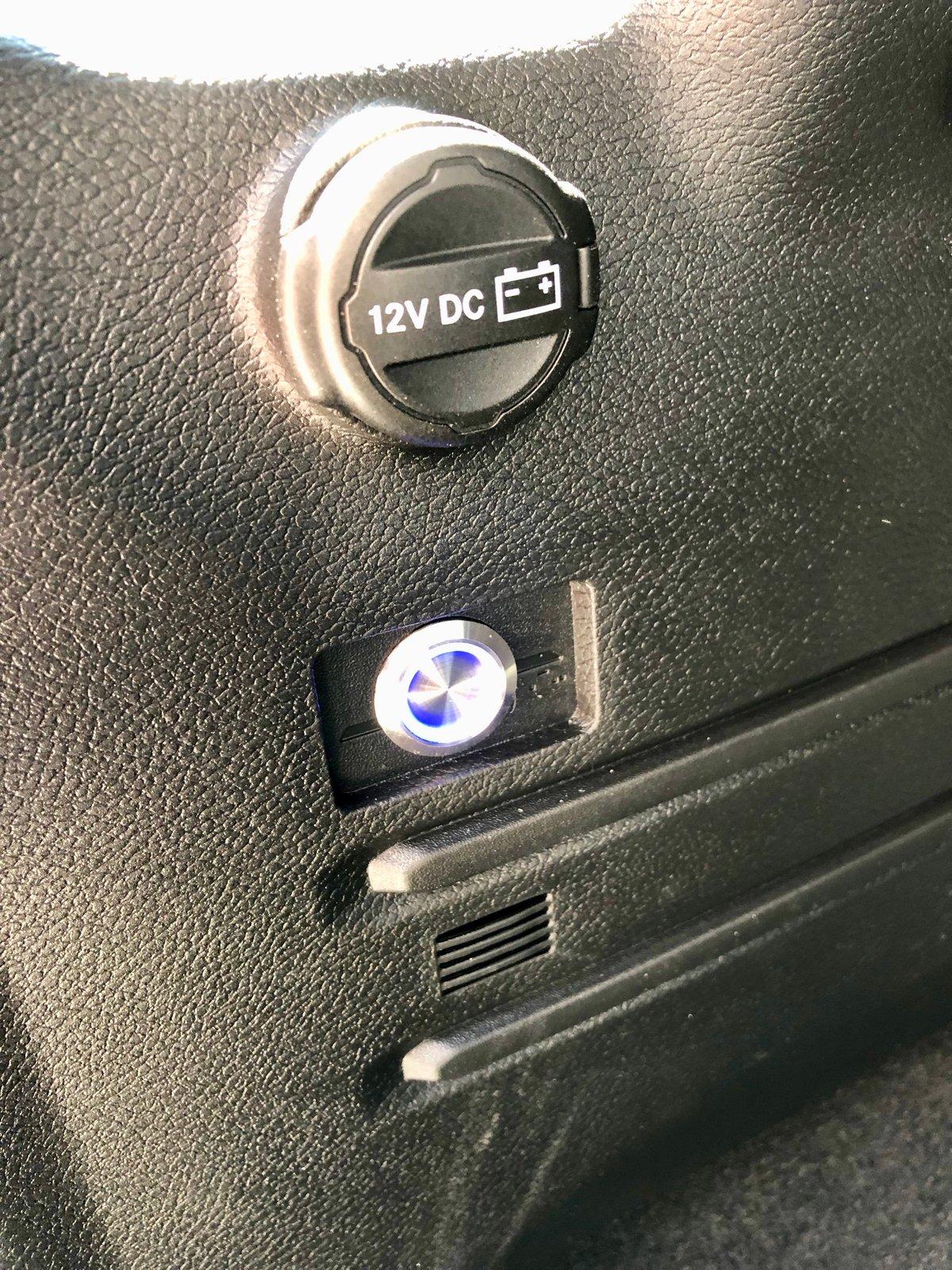 Jeep Wrangler JL Tailgate Brawlee LED light IMG_7992