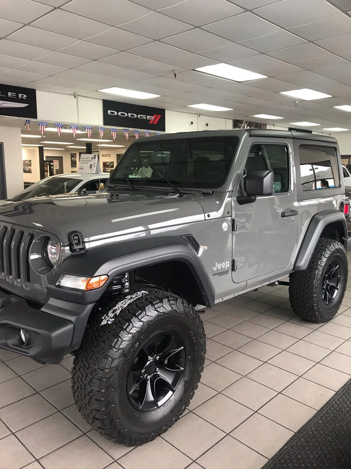 Jeep Wrangler JL Sport 2 Door Base Stingray Gray download_20190320_110855