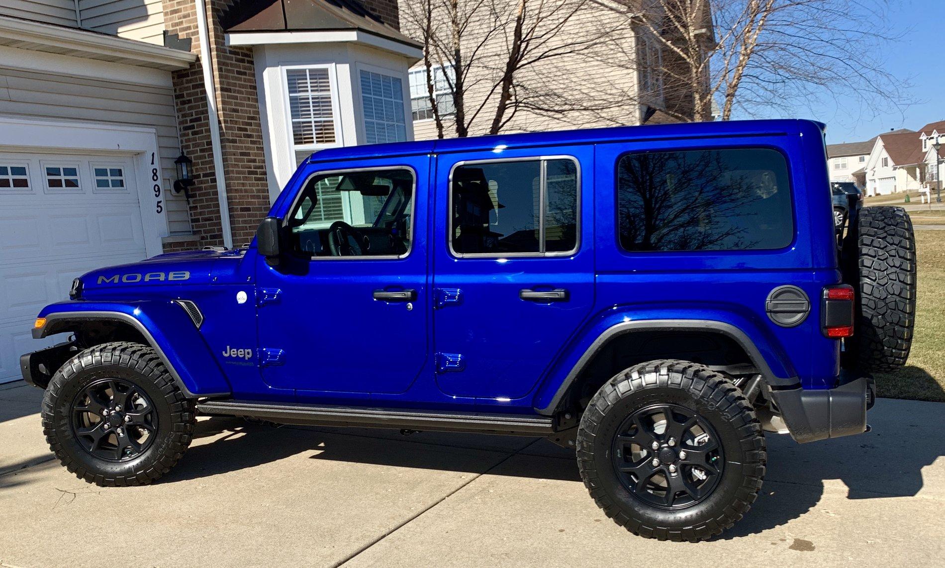 Jeep Wrangler JL Alien Sunshade Customer Showcase and Gallery 033D7319-323C-4CBD-9D6D-4BFC9F0CB1CA