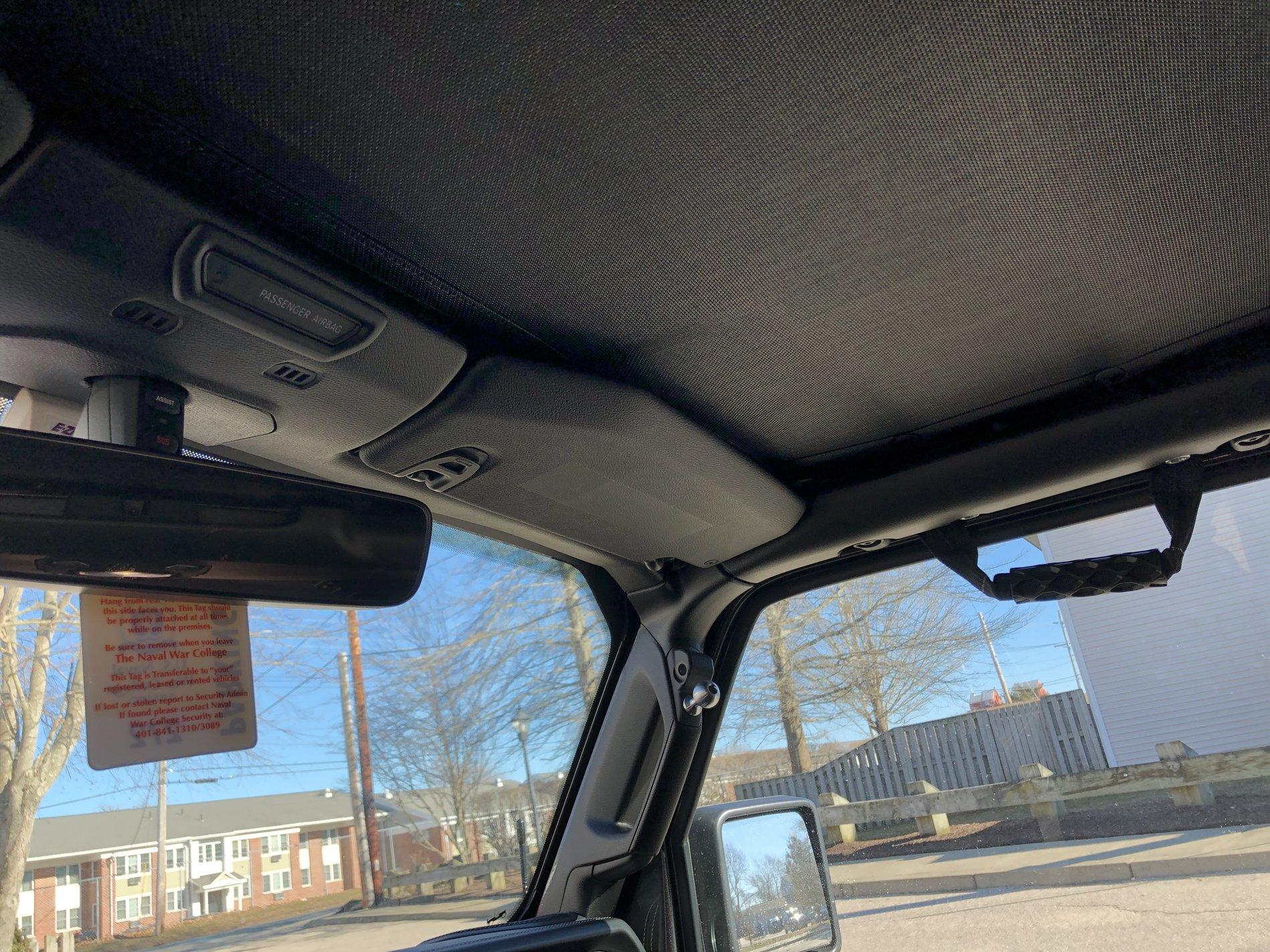 Jeep Wrangler JL Sun visor warning decal removal mod E02D8C1A-DE21-4FA8-B778-17FF9E130CF4