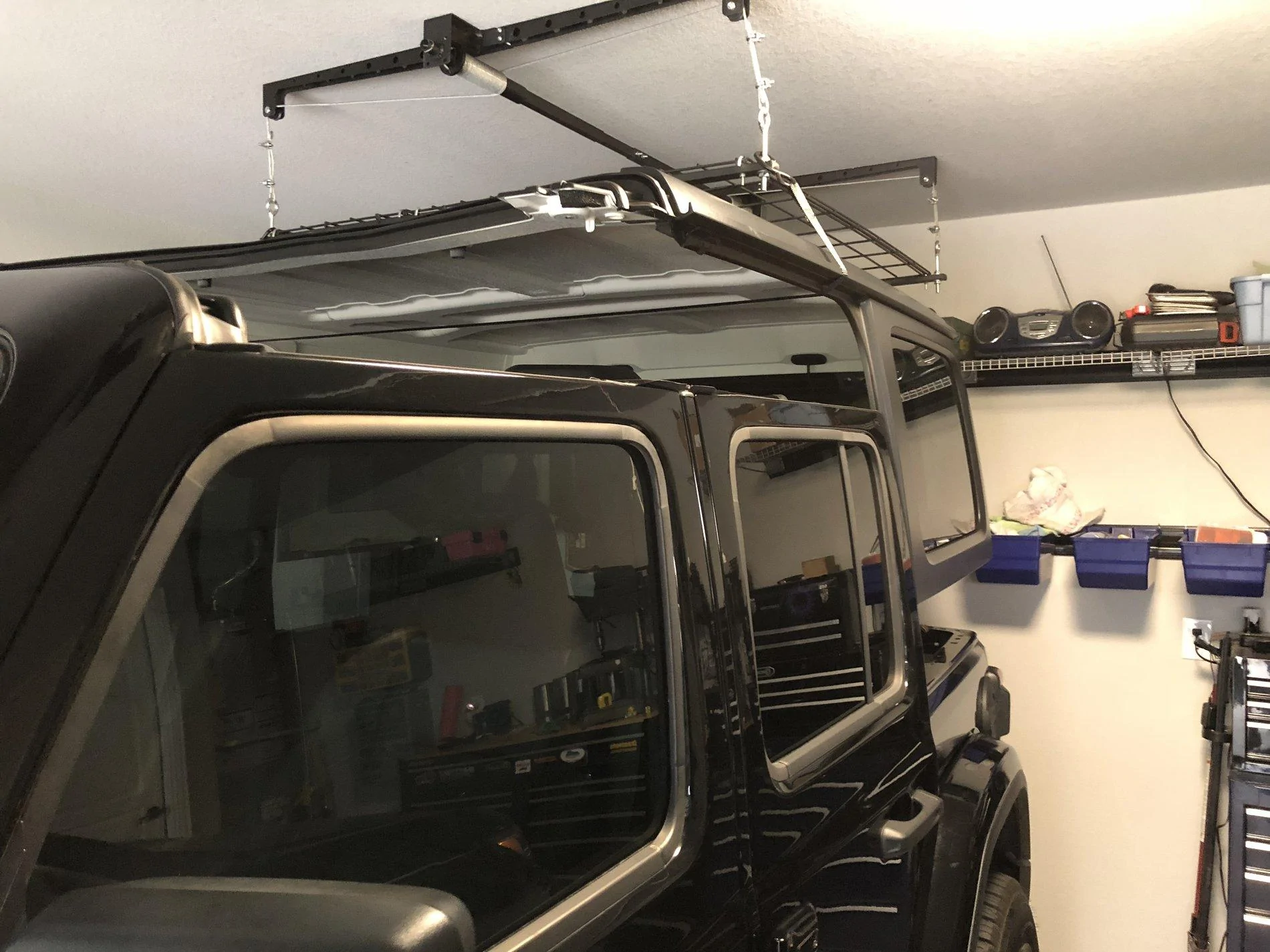 Jeep Wrangler JL Hard top ceiling suspension 04580899-6E3F-4231-88DB-C389C8BB018F