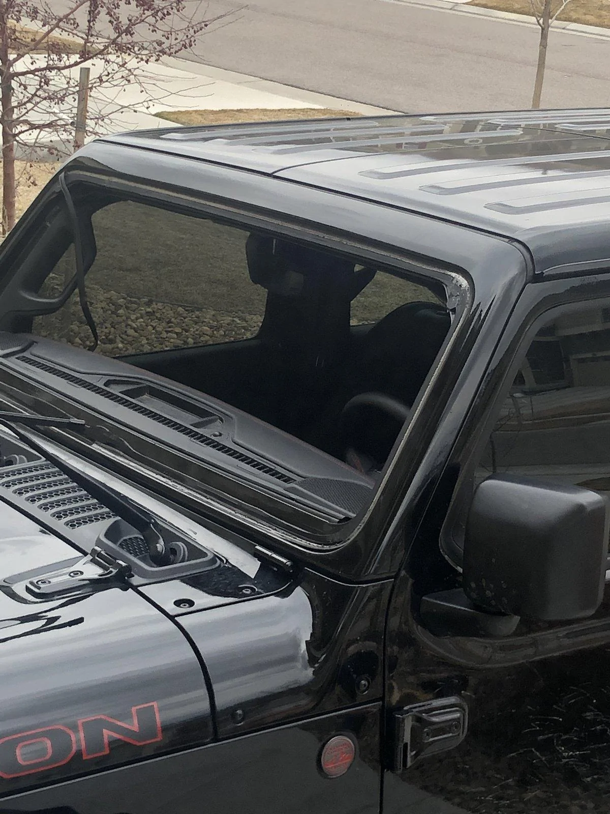 Jeep Wrangler JL Anyone removed the windshield? 44B1512D-E78D-4B74-B0D0-3EE9BFBA1BFF