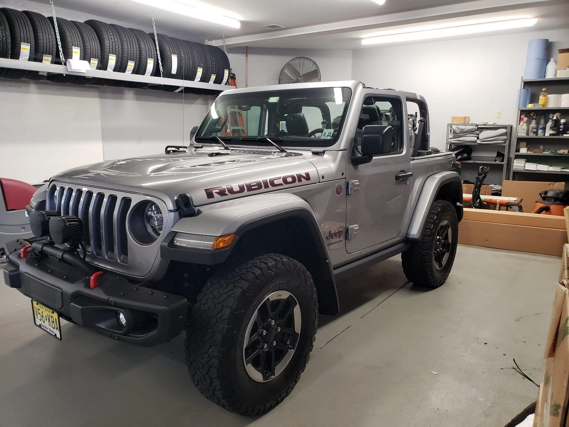 Jeep Wrangler JL Soft top going on!! 20190326_143723