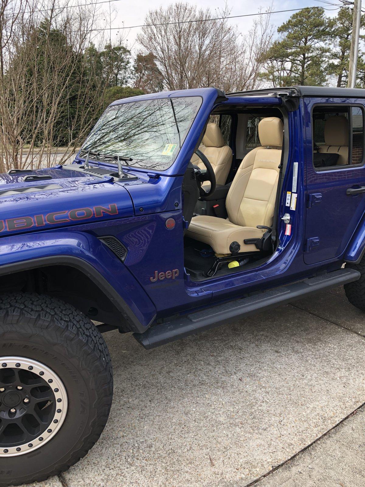 Jeep Wrangler JL Do you take the doors off? C8DF67F3-D2FE-423B-A66F-E8B7FD616924