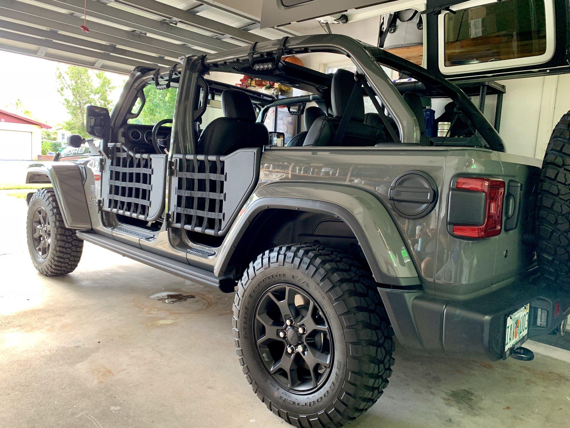 Jeep Wrangler JL Do you take the doors off? 2B211ACE-9EEE-4D22-B96E-F40404D733A4