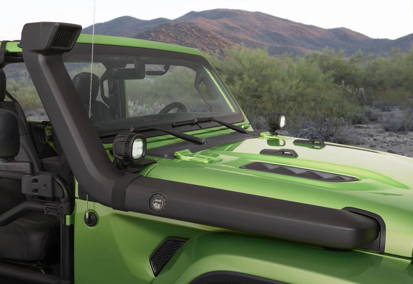 Jeep Wrangler JL Does Mopar Snorkel attach to windshield? 2560_3000-5-jpg