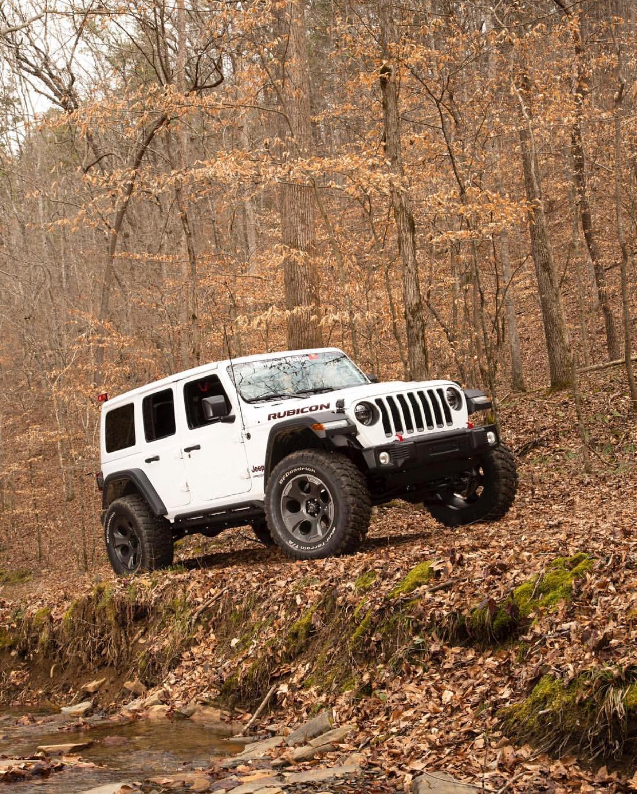 Jeep Wrangler JL JK Wheels on a JL? AA7A349E-E611-4DED-A331-5999CF7A0FC3