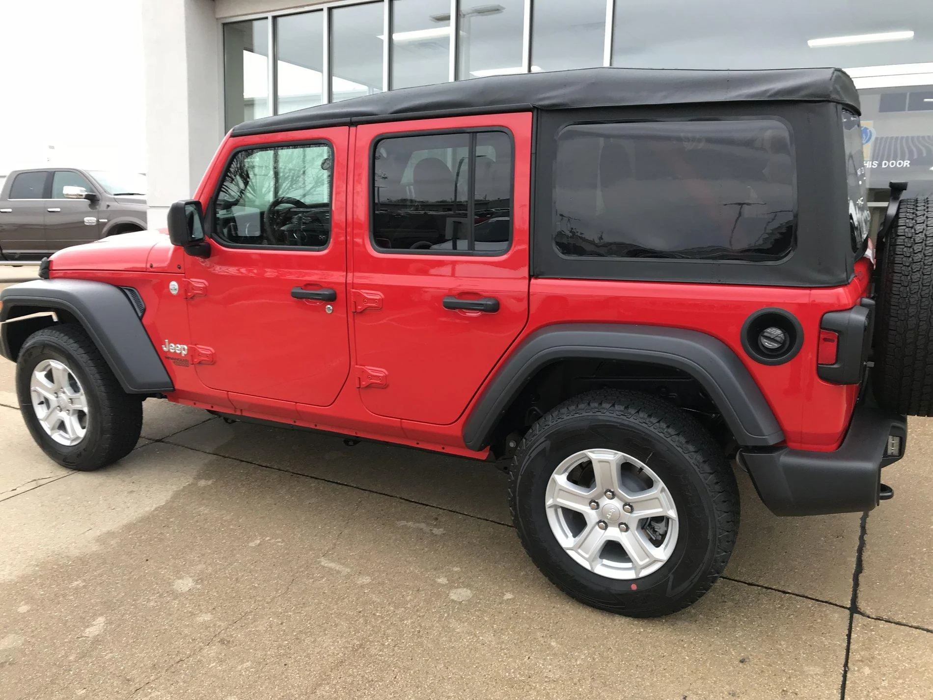 Jeep Wrangler JL Show off your Delivered JL Here! 43D66CE2-54E7-4494-B6DA-EB11D7DF313D