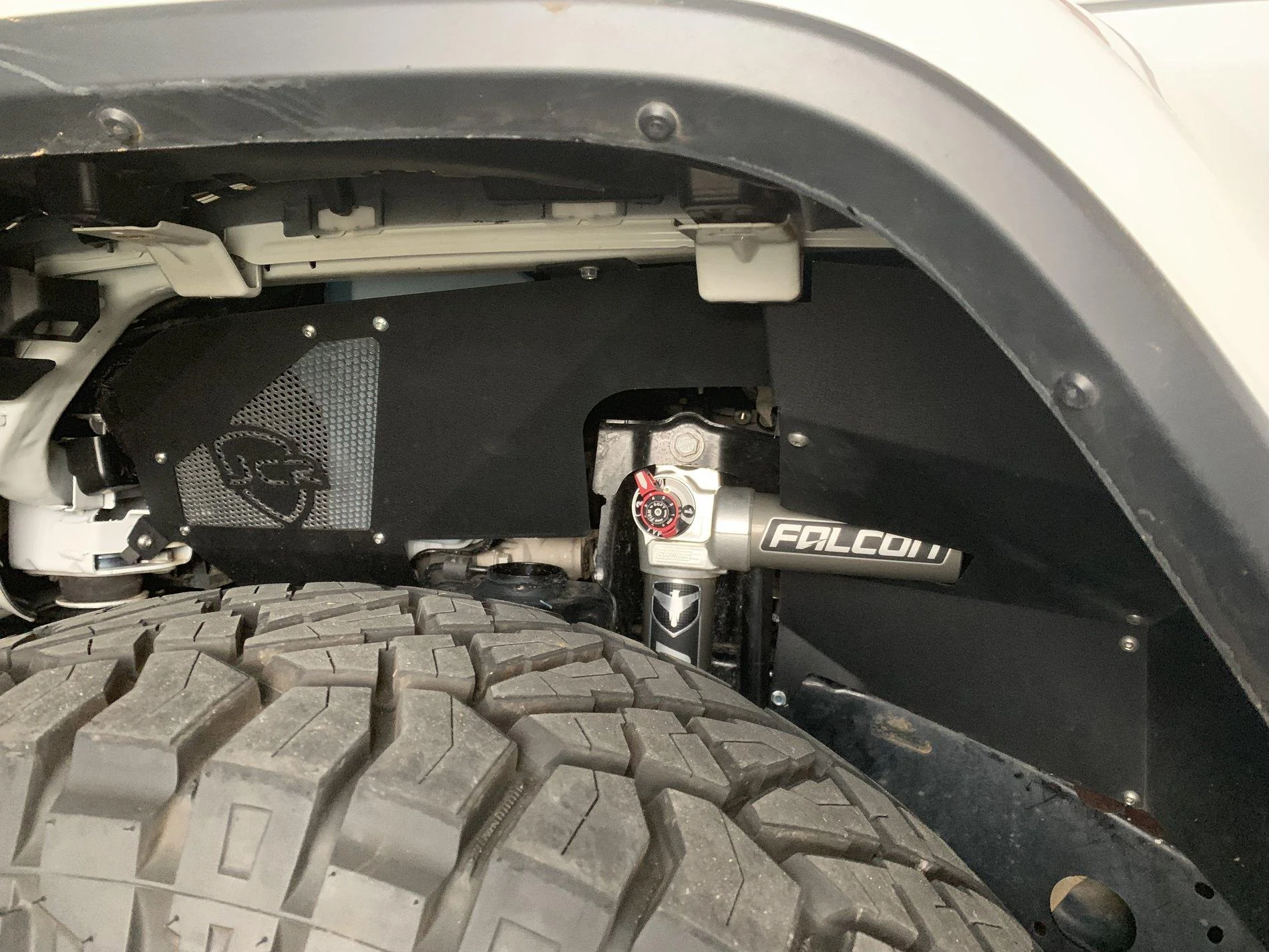 Jeep Wrangler JL Inner fender with Falcons shocks E0797E19-6624-4CB6-9F94-5C3937BC0C8D