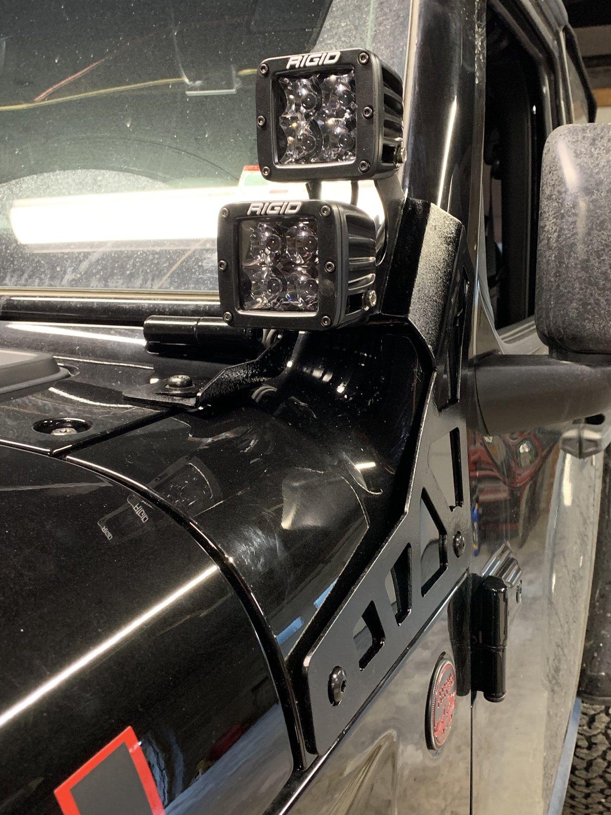 Jeep Wrangler JL Dv8 Light bar bracket with dual cubes? 59B93658-D916-45C7-9927-B36B207D09B8