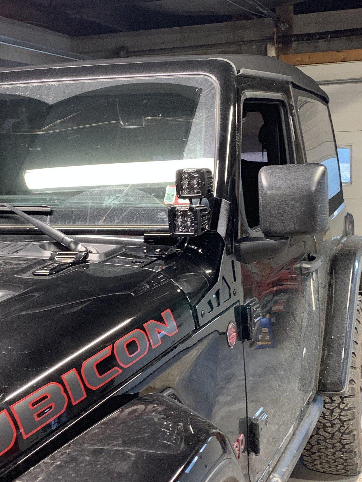 Jeep Wrangler JL Dv8 Light bar bracket with dual cubes? D6F8BEA7-48F5-4530-B483-61A66945AF18