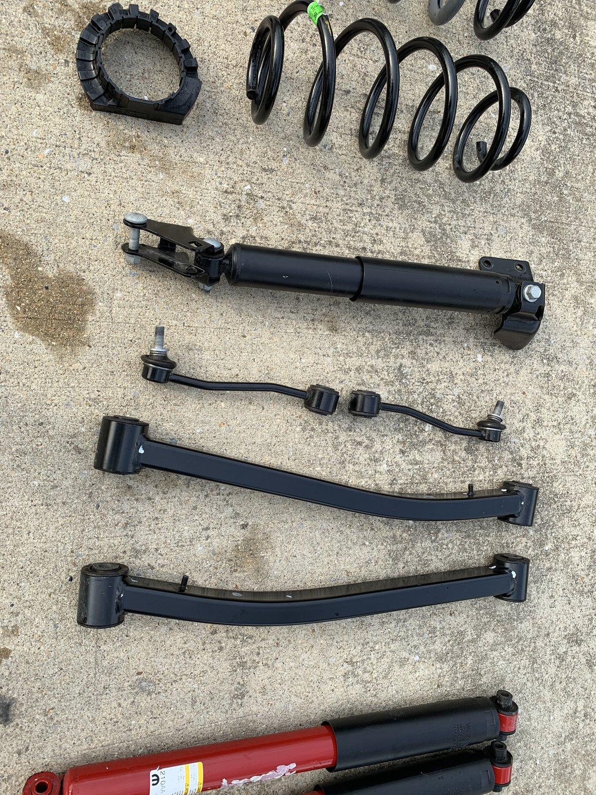 Jeep Wrangler JL 2019 JLUR Suspensions Takeoff 1E21C58D-2C09-4E58-BDEC-12B26A580139