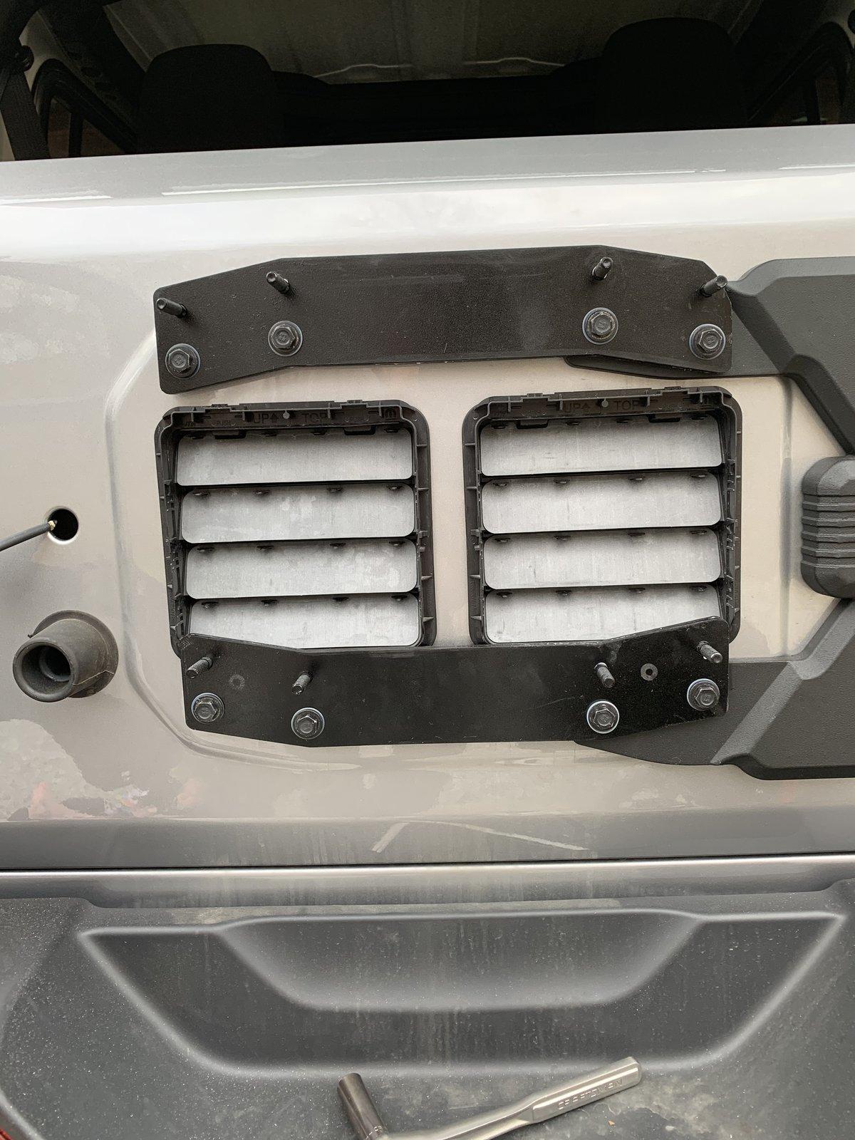 Jeep Wrangler JL The Tire Carrier Thread 64900C91-65BF-4BDF-949B-ED69A3D8BAF0
