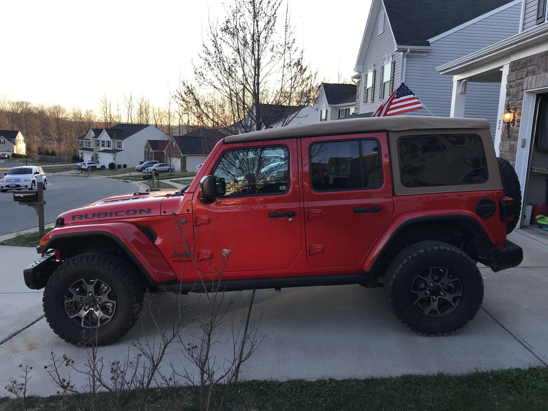 Jeep Wrangler JL Tan Soft Tops 305E08C3-ACB0-42F3-9D84-B74BD5126AF0