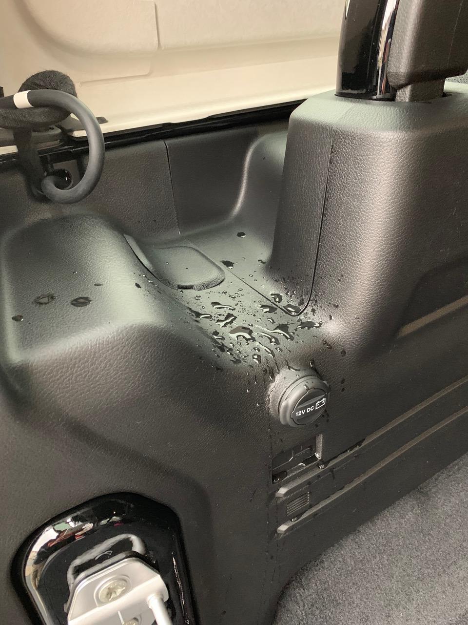 Jeep Wrangler JL Leak! One Touch Power Roof IMG_1743