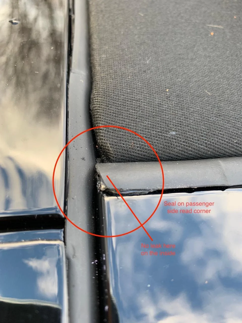 Jeep Wrangler JL Leak! One Touch Power Roof IMG_1756