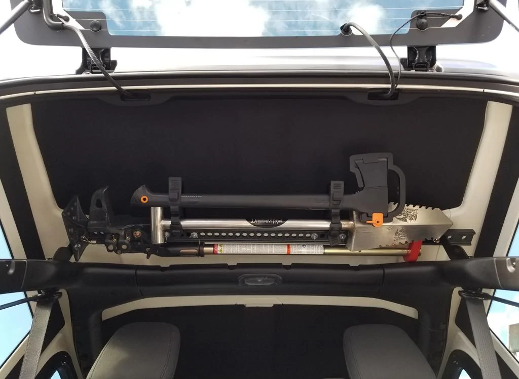 Jeep Wrangler JL Interior shovel mount. best_jeep_jl_hi-lift_jack_mount