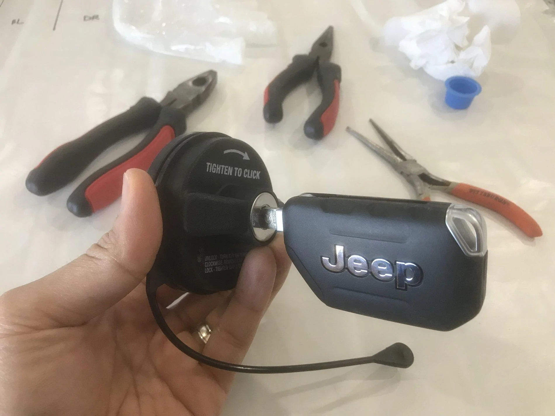 Jeep Wrangler JL OEM mudflaps and locking gas cap installed IMG_4200