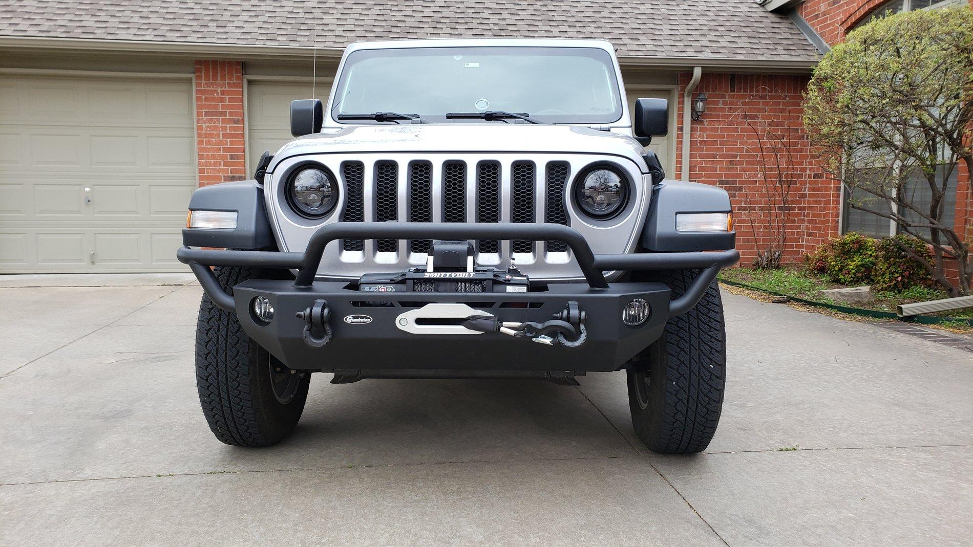 Jeep Wrangler JL Quadratec QRC full width front bumper installed 20190403_171000