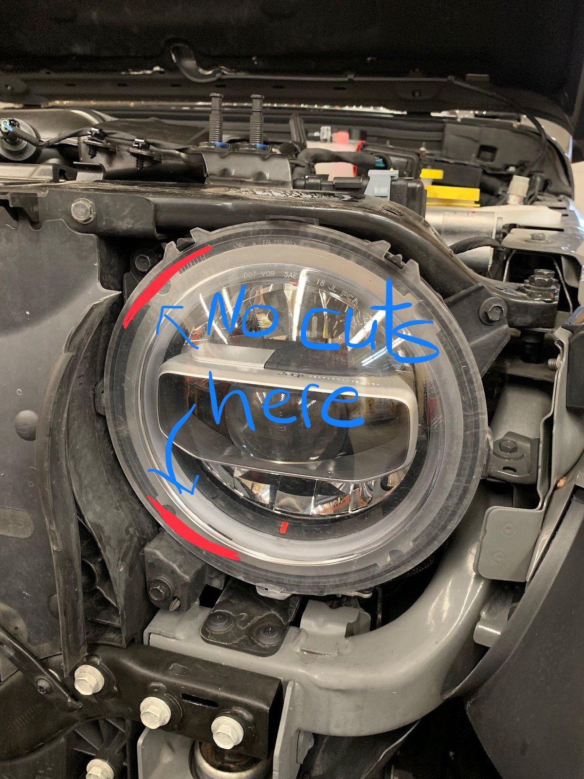 Jeep Wrangler JL LED Headlight disassembly B6961F1F-D00F-4CB6-B5FA-25FCE2E725CE